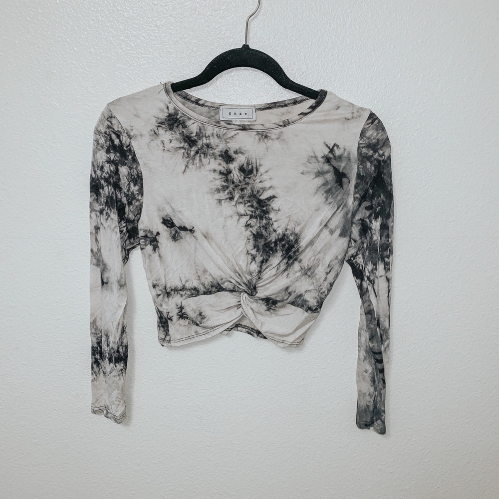 Long sleeve cropped top